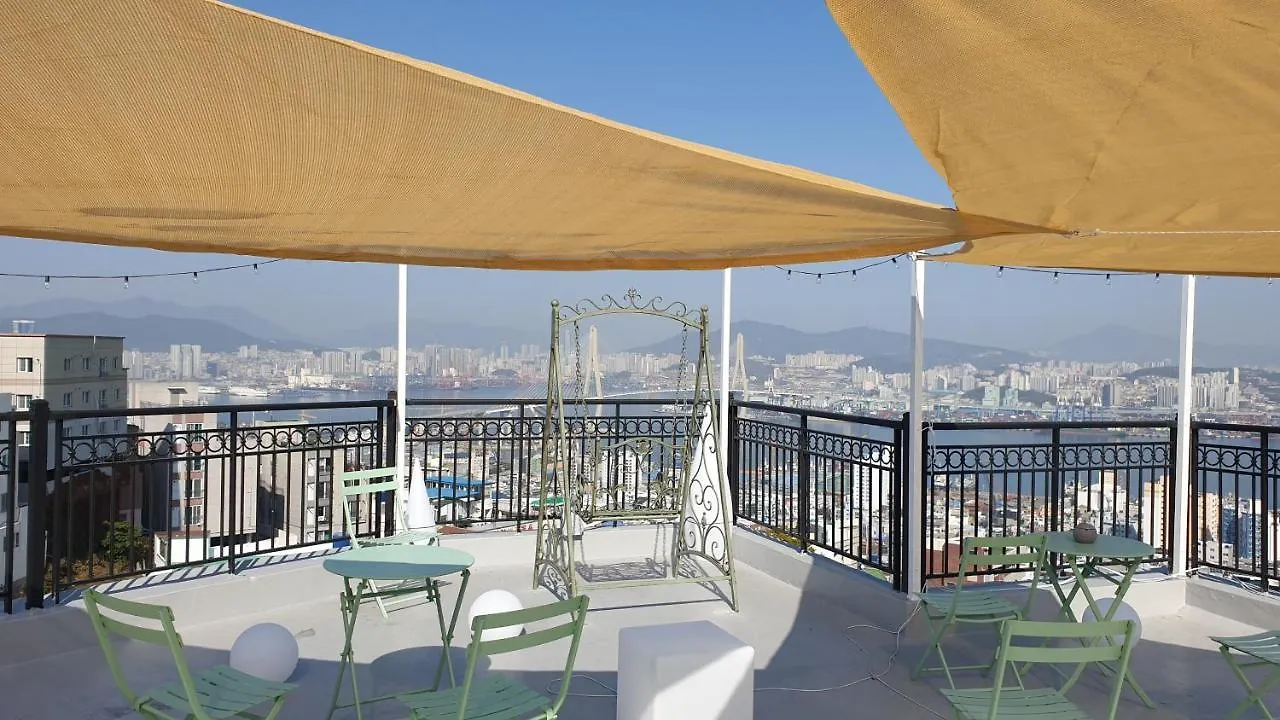 Mirage Yeondo Ocean View Rooftop Aparthotel Busan