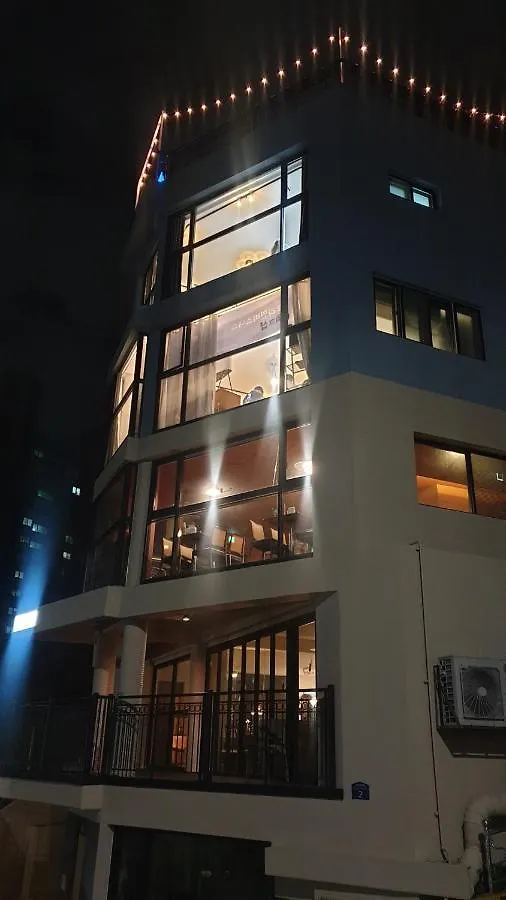 Mirage Yeondo Ocean View Rooftop Aparthotel Busan