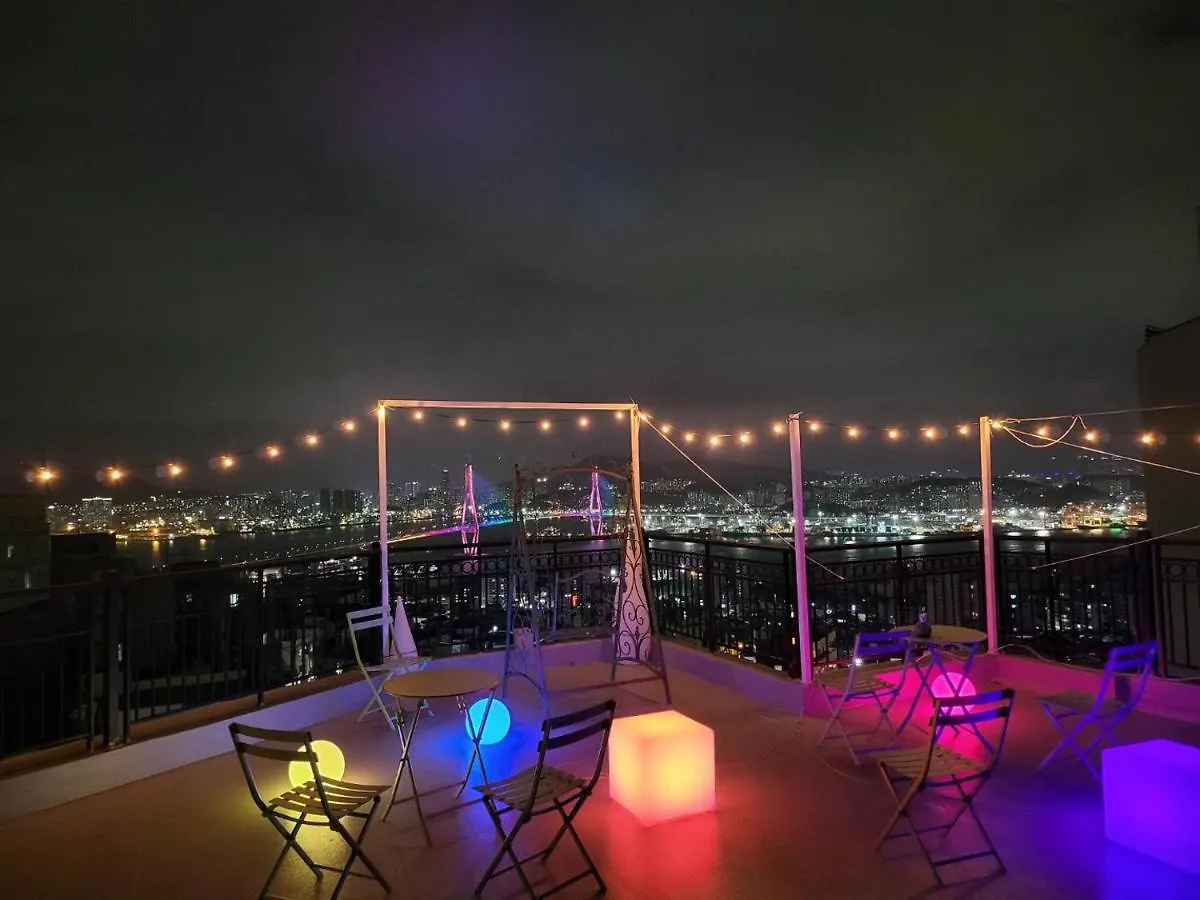 Mirage Yeondo Ocean View Rooftop Aparthotel Busan
