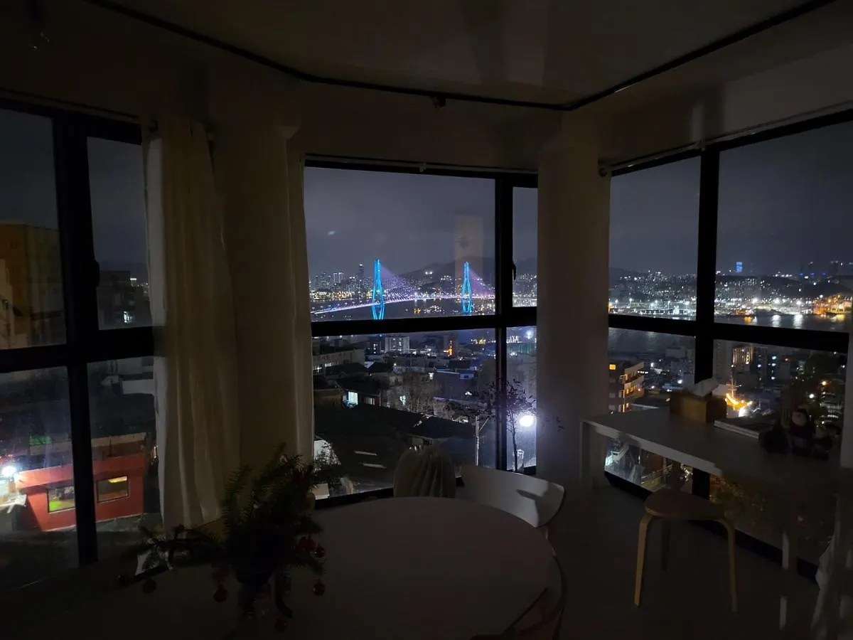 Mirage Yeondo Ocean View Rooftop Aparthotel Busan